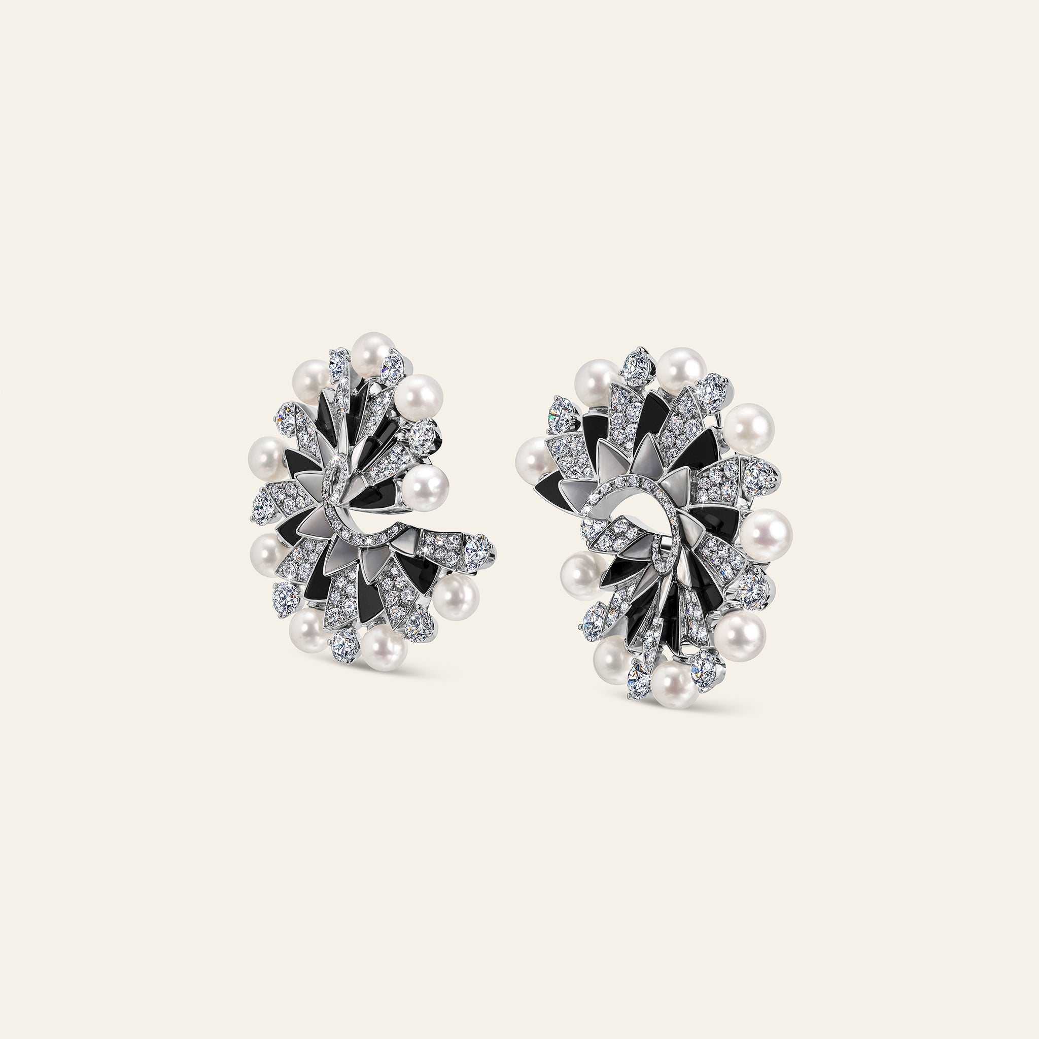 Infinia Pearl Small Earring_White Diamonds With Pearls, Onyx, Special Cut Mother Of Pearl_2