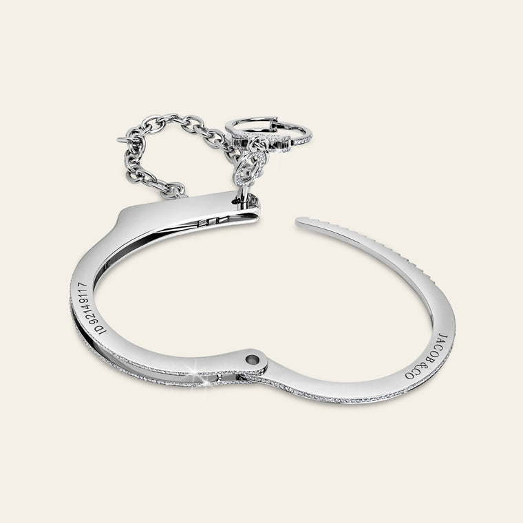 Love Lockdown Wristlet_White Gold_White Diamonds_2
