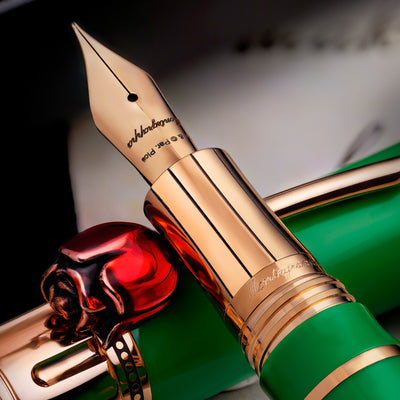 Godfather Fountain Pen in Green_Lifestyle 3
