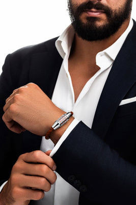 Jacob's Code_Brown_Stainless Steel_Model Image_1
