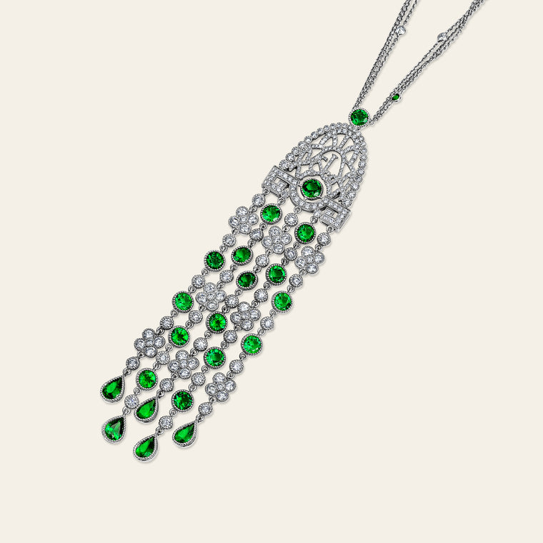 Jezebel Pendant_White Gold_White Diamonds and Tsavorite_3