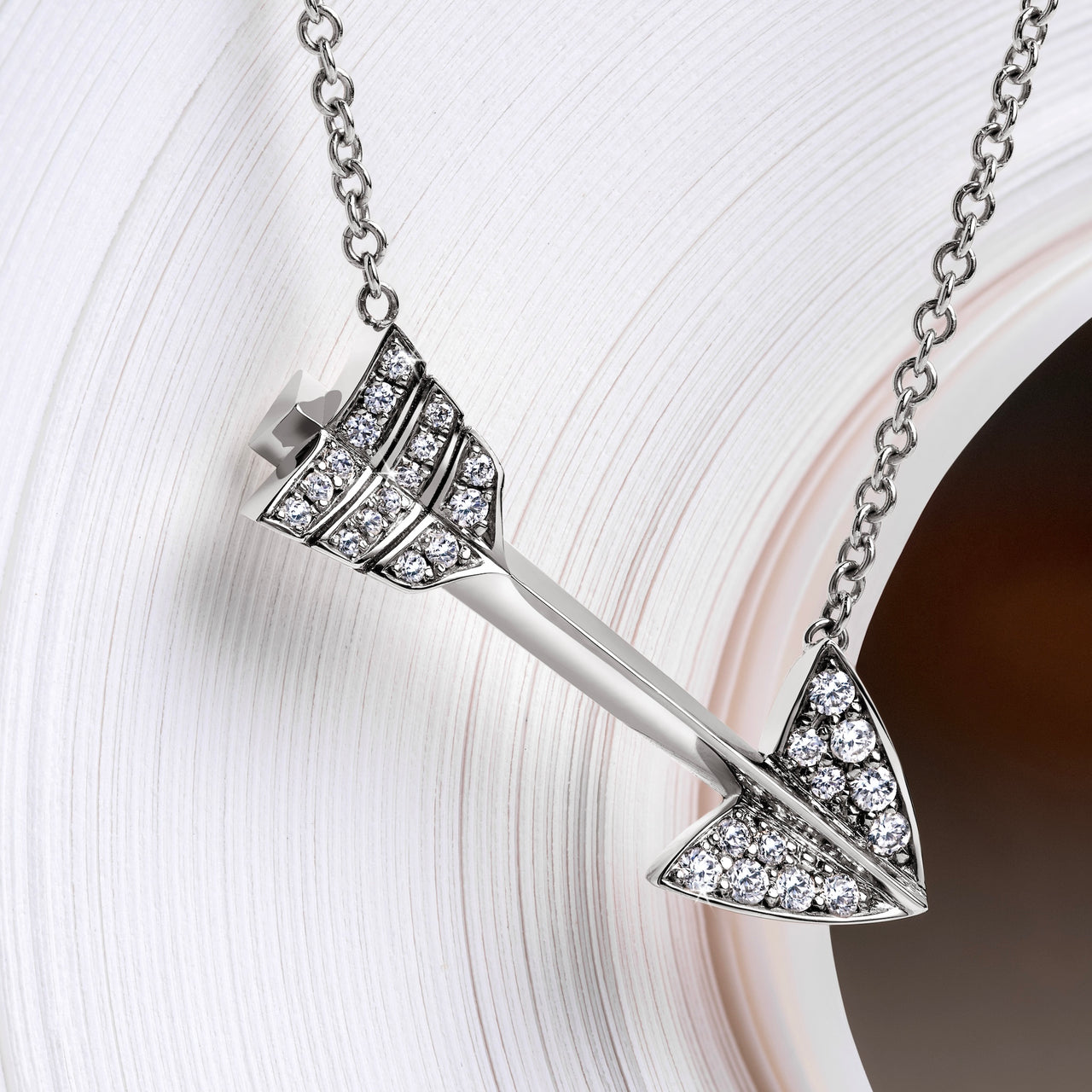 Super Arrow Diamond Pendant_White Gold_White Diamonds_4