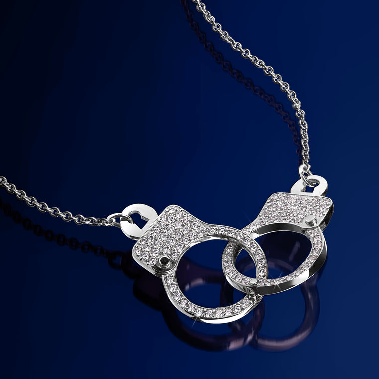 Love Lockdown Interlocking Necklace_White Gold_White Diamonds_4