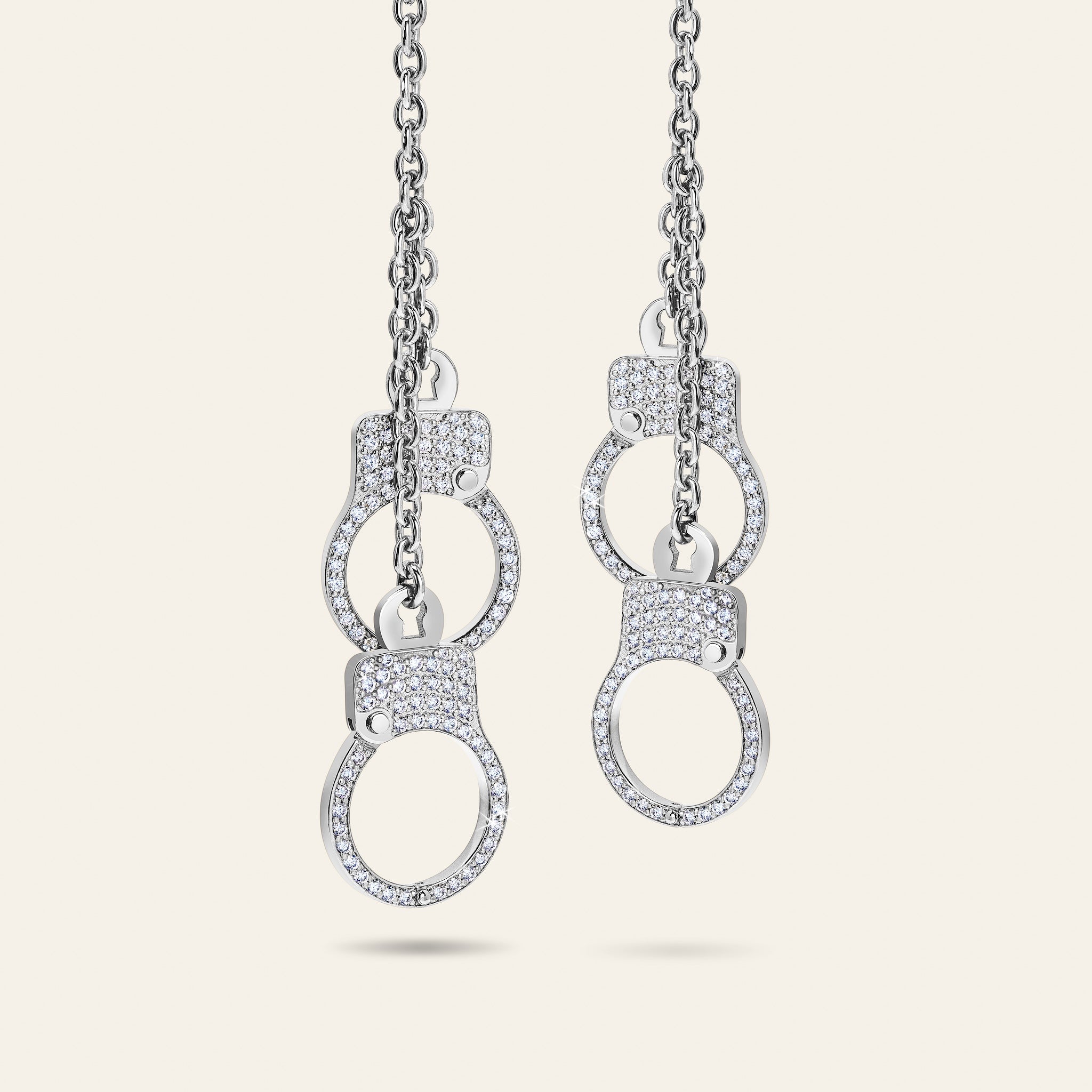 Love Lockdown Diamond Hanging Earrings_White Gold_3